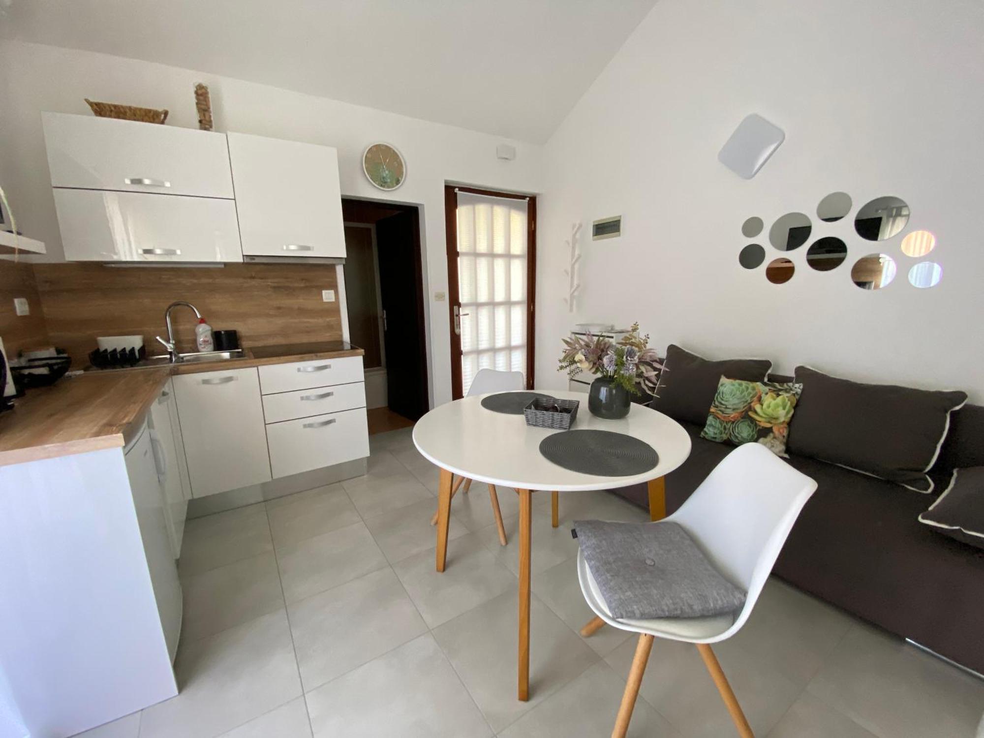 Banjol Apartments Flora 1 מראה חיצוני תמונה